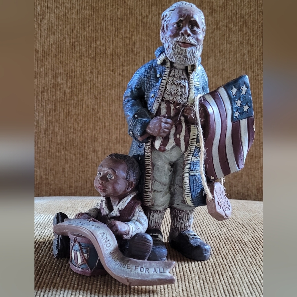 Vintage Sarah's Attic, July Celebrate America figurine.